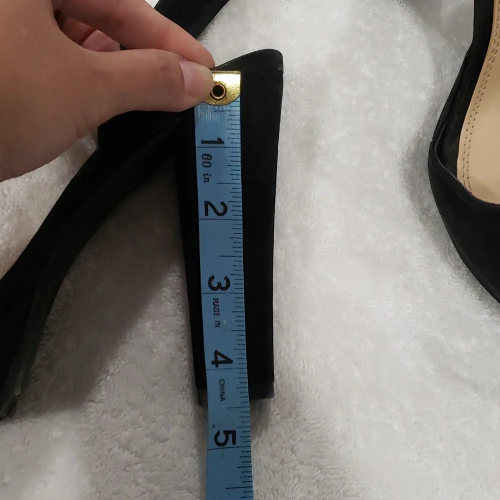 Gianni Bini Black platform chunky heel. Size 8.5M
